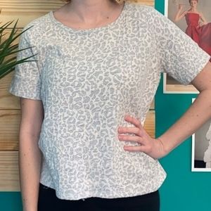 2X Leopard Top Jane and Delancey White Gray